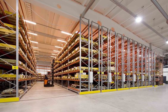 INDUSTRIAL HEAVY DUTY RACKING